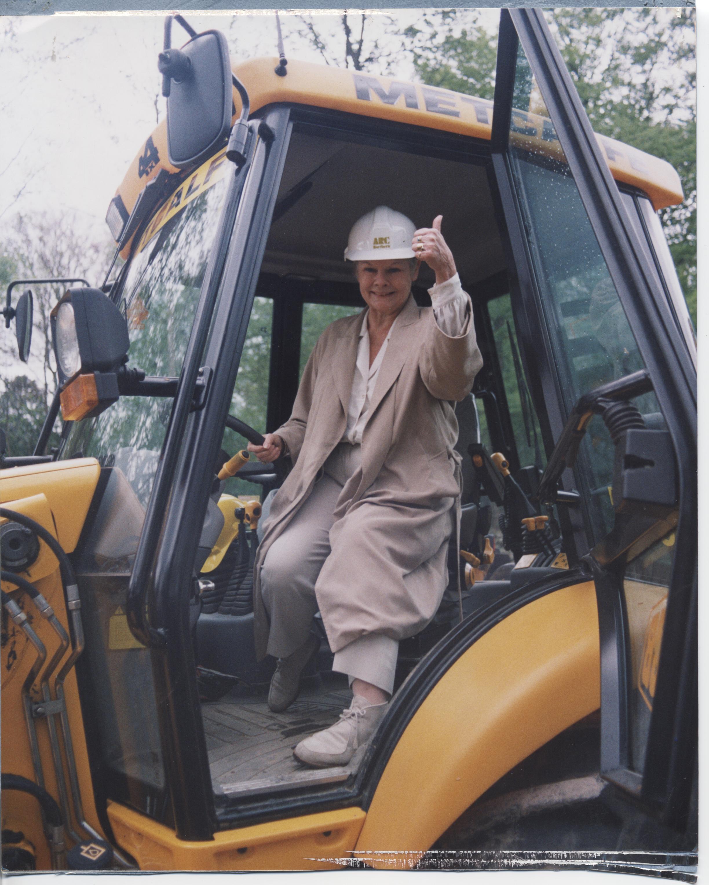1998: Work begins on new theatre