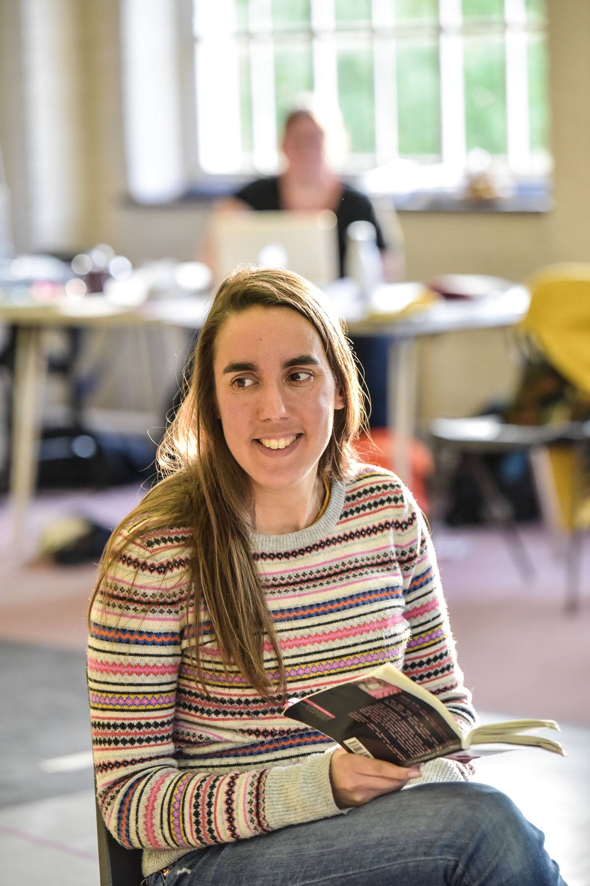 Zoë Waterman talks about Directing the &#8216;Blonde Bombshells of 1943&#8217;